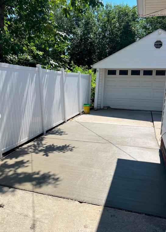Side drive and garage approach — concrete work by Loaded Construction in metro Detroit